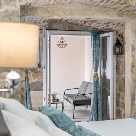 Heritage Apartman Geza In Centar With Private Parking Kaštela Εξωτερικό φωτογραφία
