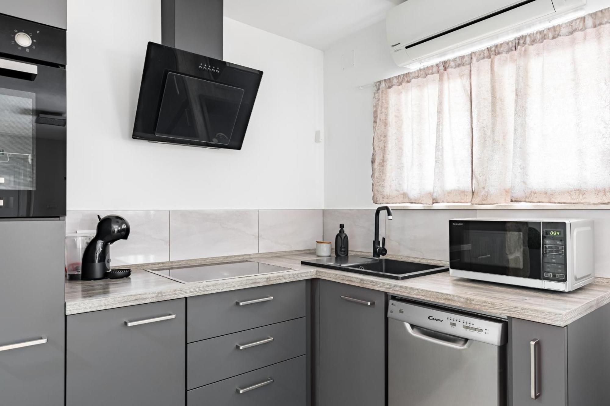 Heritage Apartman Geza In Centar With Private Parking Kaštela Εξωτερικό φωτογραφία
