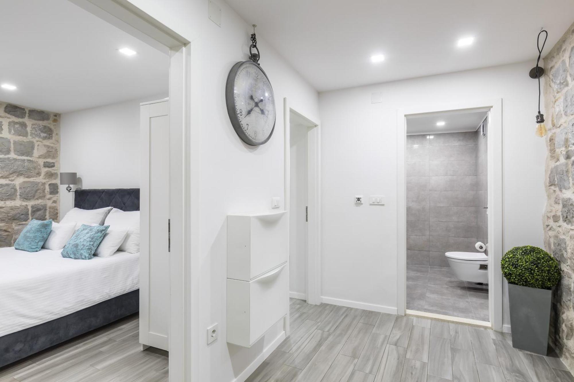 Heritage Apartman Geza In Centar With Private Parking Kaštela Εξωτερικό φωτογραφία